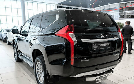 Mitsubishi Pajero Sport III рестайлинг, 2019 год, 3 750 000 рублей, 8 фотография