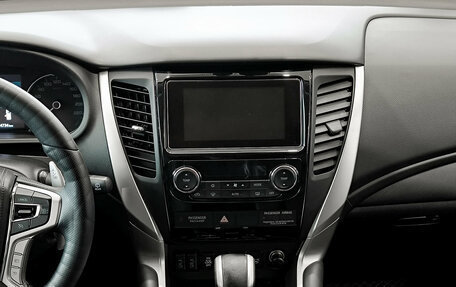 Mitsubishi Pajero Sport III рестайлинг, 2019 год, 3 750 000 рублей, 18 фотография
