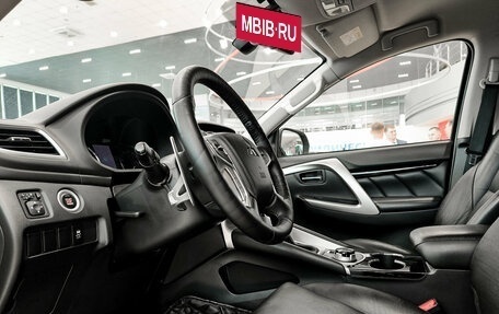 Mitsubishi Pajero Sport III рестайлинг, 2019 год, 3 750 000 рублей, 20 фотография