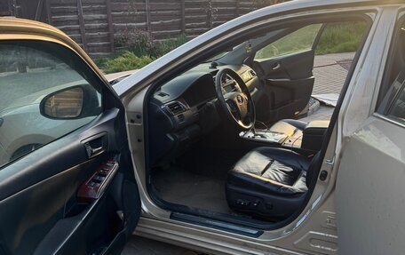Toyota Camry, 2012 год, 980 000 рублей, 10 фотография