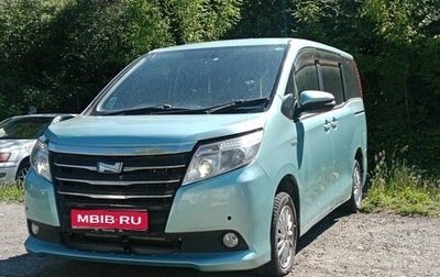 Toyota Noah III, 2014 год, 1 651 000 рублей, 1 фотография