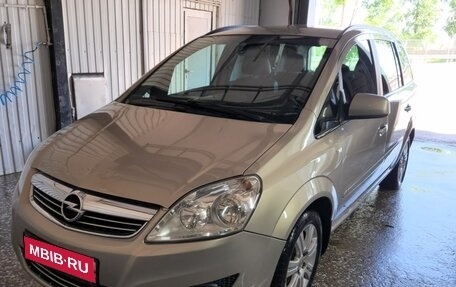Opel Zafira B, 2011 год, 685 000 рублей, 1 фотография