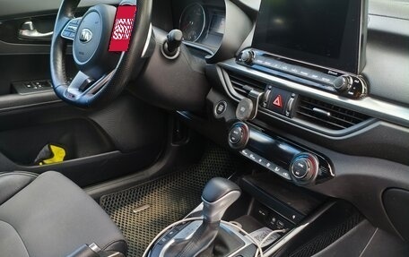 KIA Cerato IV, 2021 год, 2 350 000 рублей, 9 фотография