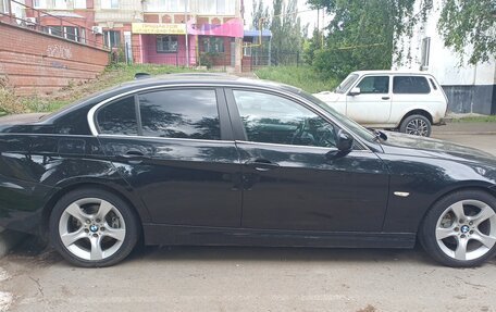 BMW 3 серия, 2011 год, 1 000 000 рублей, 3 фотография