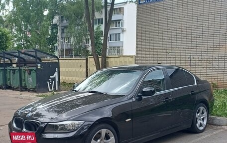 BMW 3 серия, 2011 год, 1 000 000 рублей, 2 фотография