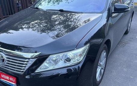 Toyota Camry, 2012 год, 1 555 000 рублей, 2 фотография