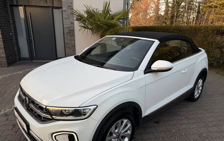Volkswagen T-Roc I, 2023 год, 2 376 741 рублей, 1 фотография
