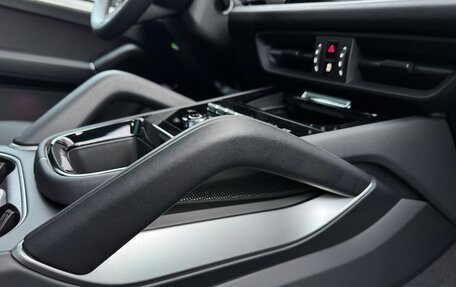 Porsche Cayenne III, 2025 год, 16 800 000 рублей, 28 фотография