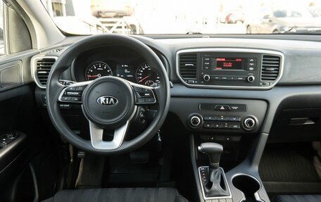 KIA Sportage IV рестайлинг, 2020 год, 2 254 900 рублей, 8 фотография