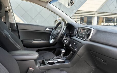 KIA Sportage IV рестайлинг, 2020 год, 2 254 900 рублей, 6 фотография