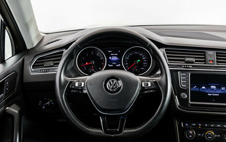 Volkswagen Tiguan II, 2017 год, 2 099 000 рублей, 13 фотография