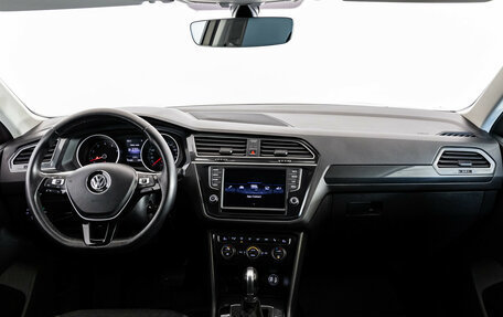 Volkswagen Tiguan II, 2017 год, 2 099 000 рублей, 11 фотография