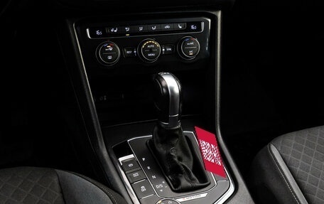 Volkswagen Tiguan II, 2017 год, 2 099 000 рублей, 14 фотография