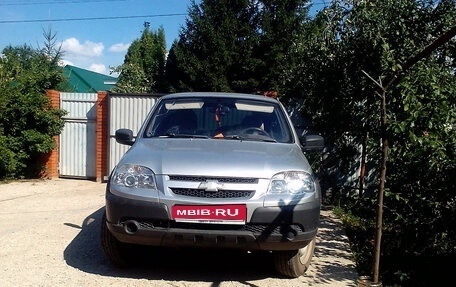 Chevrolet Niva I рестайлинг, 2013 год, 550 000 рублей, 1 фотография