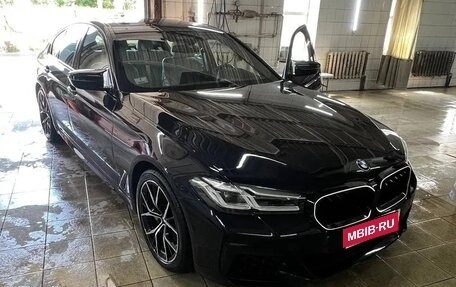 BMW 5 серия, 2022 год, 6 850 000 рублей, 1 фотография