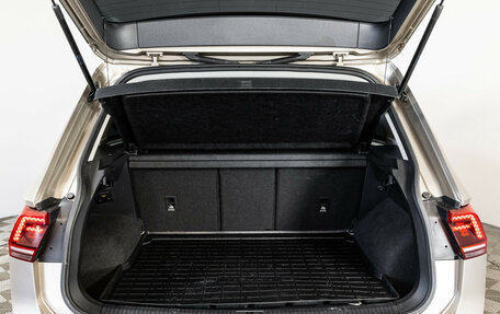 Volkswagen Tiguan II, 2017 год, 2 099 000 рублей, 28 фотография