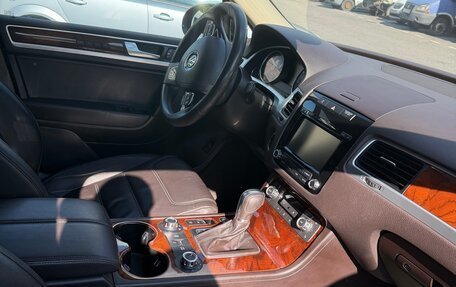 Volkswagen Touareg III, 2013 год, 2 800 000 рублей, 6 фотография