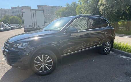 Volkswagen Touareg III, 2013 год, 2 800 000 рублей, 2 фотография