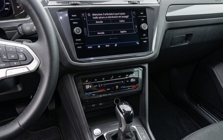 Volkswagen Tiguan II, 2022 год, 2 830 000 рублей, 4 фотография