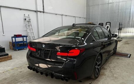 BMW 5 серия, 2022 год, 6 850 000 рублей, 2 фотография