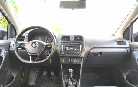 Volkswagen Polo VI (EU Market), 2015 год, 1 150 000 рублей, 15 фотография