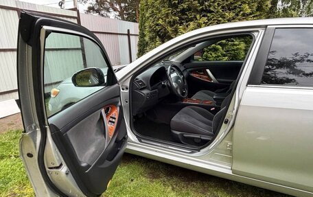 Toyota Camry, 2010 год, 1 250 000 рублей, 6 фотография