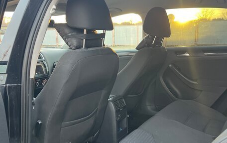 Volkswagen Jetta VI, 2011 год, 890 000 рублей, 17 фотография