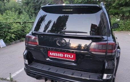 Toyota Land Cruiser 200, 2017 год, 6 000 000 рублей, 2 фотография
