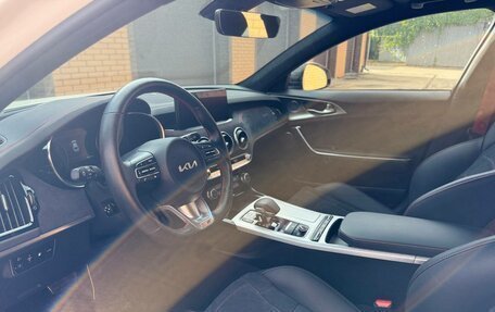 KIA Stinger I, 2023 год, 4 500 000 рублей, 7 фотография