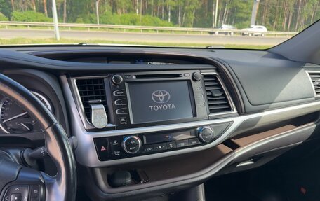 Toyota Highlander III, 2019 год, 3 850 000 рублей, 5 фотография