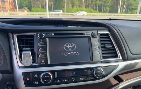Toyota Highlander III, 2019 год, 3 850 000 рублей, 6 фотография