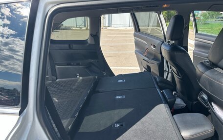 Toyota Highlander III, 2019 год, 3 850 000 рублей, 12 фотография
