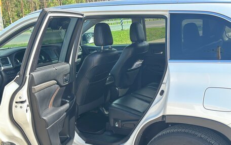 Toyota Highlander III, 2019 год, 3 850 000 рублей, 16 фотография
