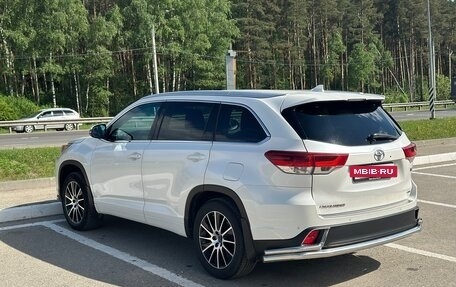 Toyota Highlander III, 2019 год, 3 850 000 рублей, 18 фотография