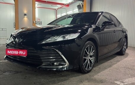 Toyota Camry, 2021 год, 3 150 000 рублей, 5 фотография