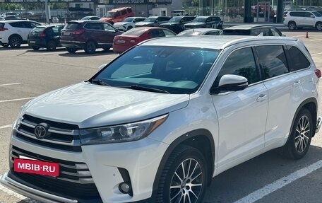 Toyota Highlander III, 2019 год, 3 850 000 рублей, 23 фотография