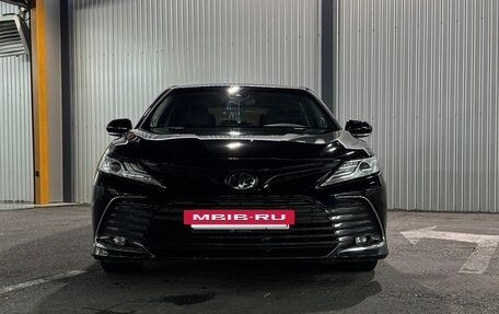 Toyota Camry, 2021 год, 3 150 000 рублей, 2 фотография