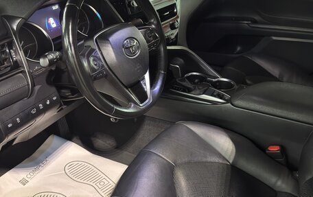 Toyota Camry, 2021 год, 3 150 000 рублей, 10 фотография