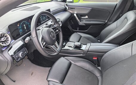 Mercedes-Benz CLA, 2020 год, 2 400 000 рублей, 10 фотография