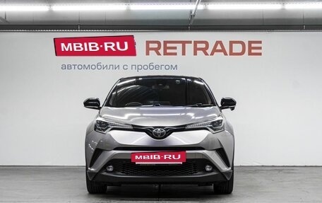Toyota C-HR I рестайлинг, 2018 год, 2 599 000 рублей, 3 фотография
