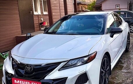 Toyota Camry, 2018 год, 2 570 000 рублей, 5 фотография