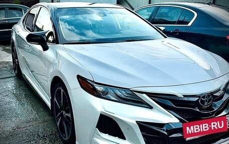 Toyota Camry, 2018 год, 2 570 000 рублей, 6 фотография