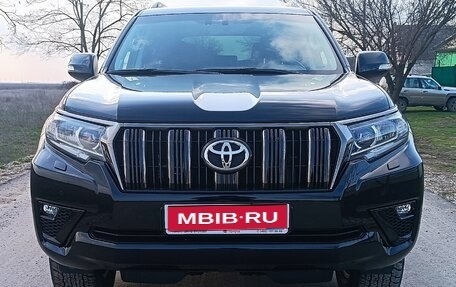 Toyota Land Cruiser Prado 150 рестайлинг 2, 2020 год, 6 600 000 рублей, 1 фотография