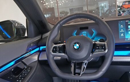 BMW 5 серия, 2024 год, 9 090 000 рублей, 13 фотография