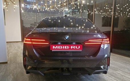BMW 5 серия, 2024 год, 9 090 000 рублей, 4 фотография