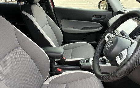Honda Fit, 2020 год, 1 450 000 рублей, 13 фотография