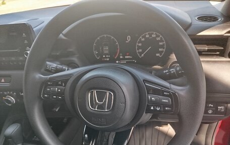 Honda Vezel, 2021 год, 2 150 000 рублей, 6 фотография