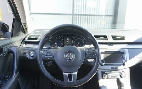 Volkswagen Passat B7, 2011 год, 895 000 рублей, 13 фотография