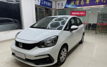 Honda Fit, 2021 год, 950 000 рублей, 1 фотография