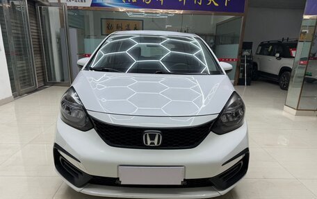Honda Fit, 2021 год, 950 000 рублей, 2 фотография